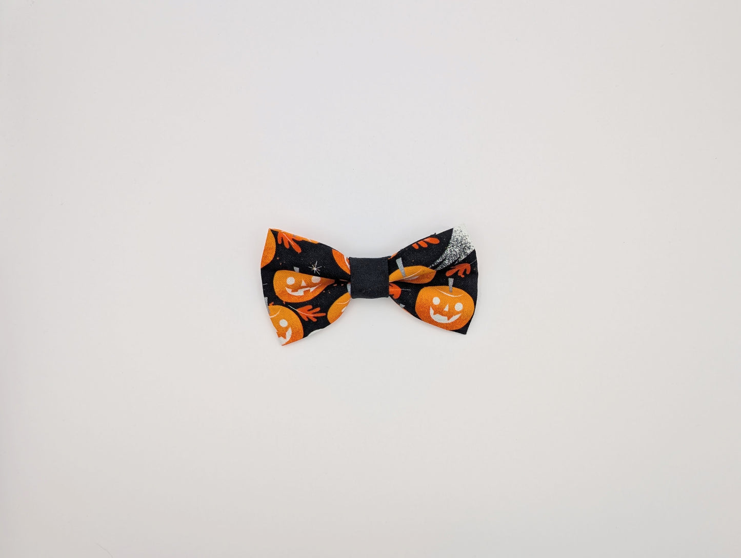 Jack-O-Lantern Slip On Bowtie