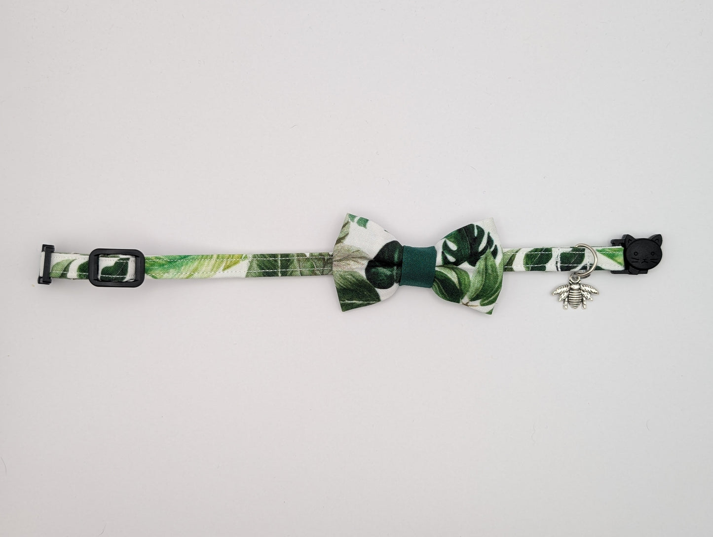 Monstera Breakaway Collar