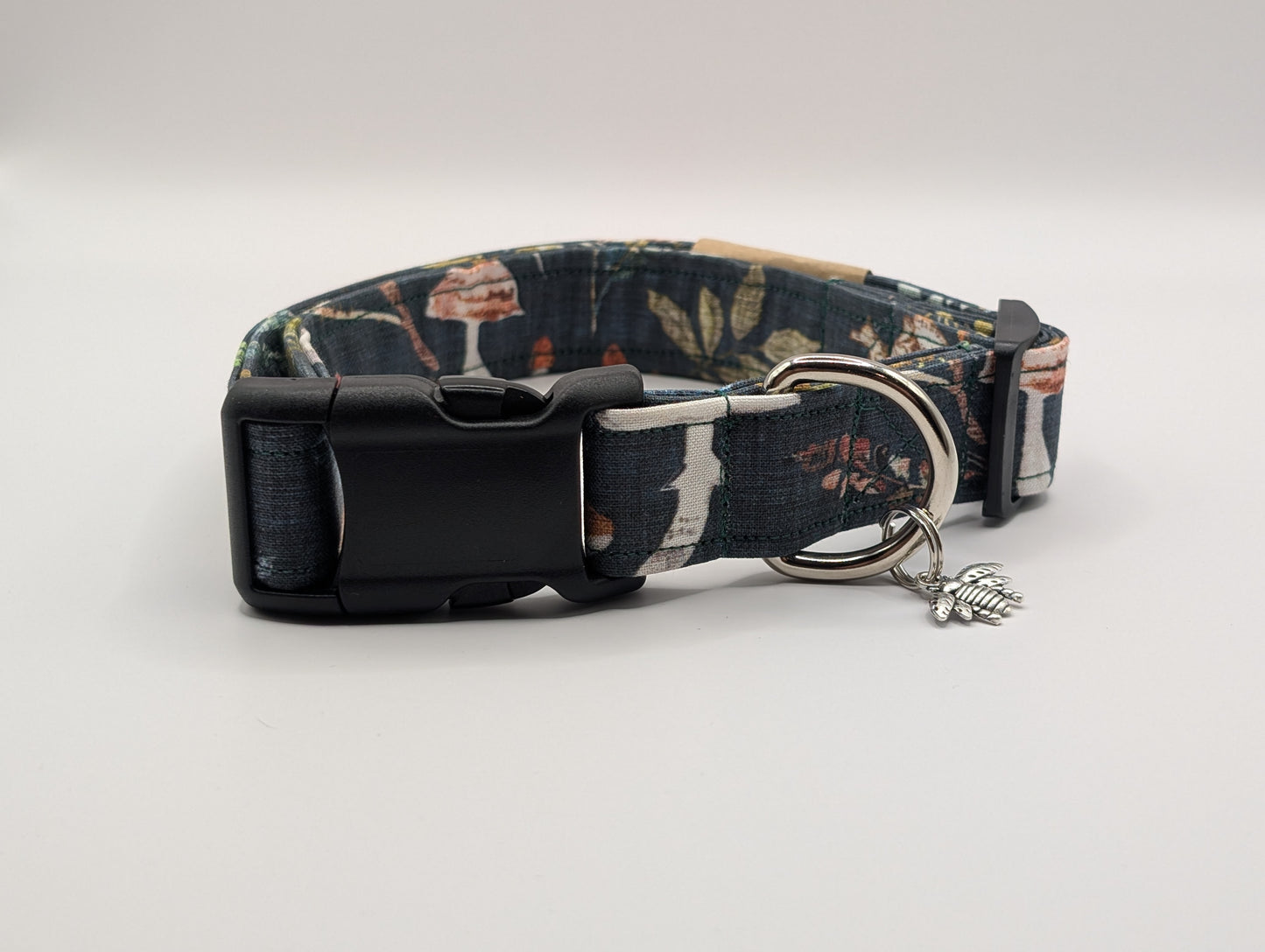 Mushroom collar